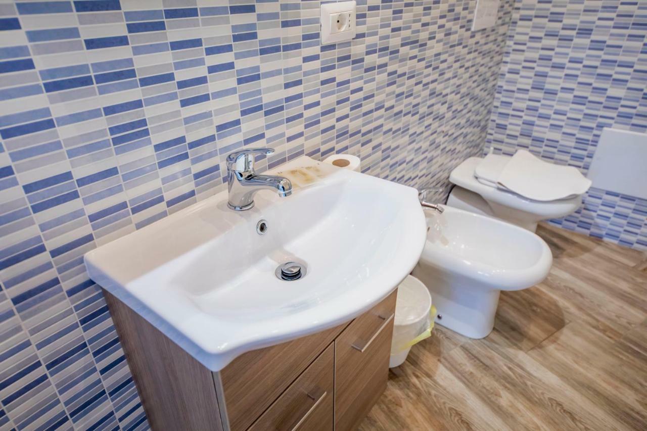 Borgo Marino Suite B&B Чефалу Екстериор снимка