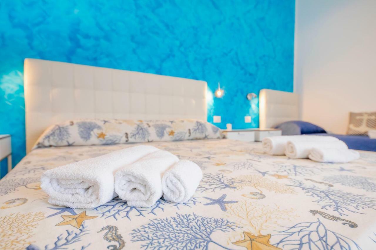 Borgo Marino Suite B&B Чефалу Екстериор снимка