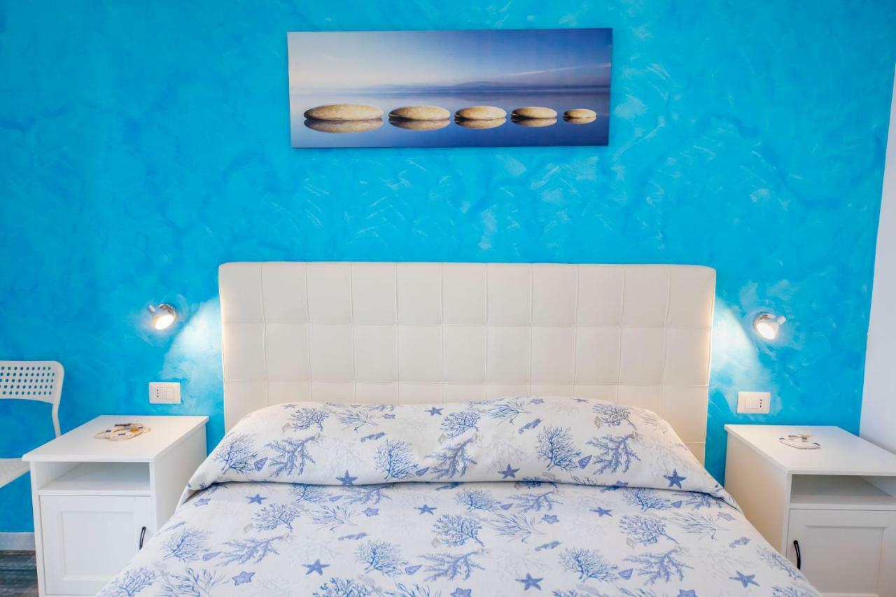 Borgo Marino Suite B&B Чефалу Екстериор снимка